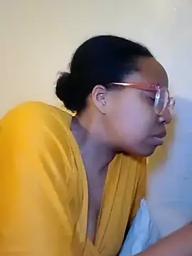 Snapshot of madamsensuale chatting on 02/09/25, 04:46 madamsensuale online show from 02/09/25, 04:46