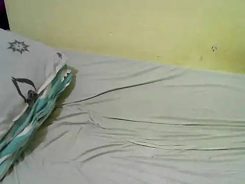Snapshot of Quincy_joyy chatting on 02/22/25, 05:34 Quincy joyy online show from 02/22/25, 05:34