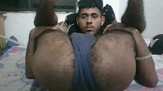 Snapshot of MaximoSualteza777 chatting on 03/10/25, 12:51 MaximoSualteza777 online show from 03/10/25, 12:51