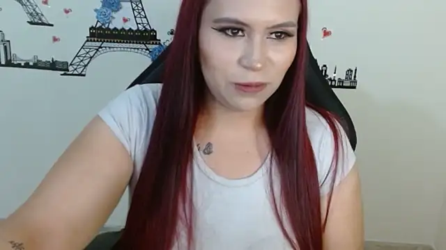 Snapshot of cata__gutierrez_ chatting on 11/19/25, 04:01 cata gutierrez online show from 11/19/25, 04:01