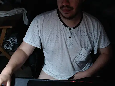 thealfawolf01 online show from 10/28/25, 12:41