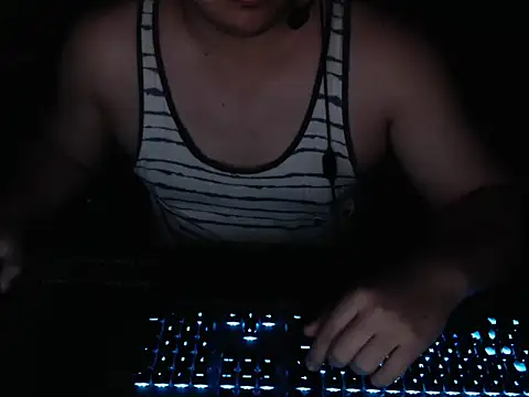 thealfawolf01 online show from 04/19/26, 06:02