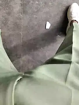 Snapshot of cumshotboy01 chatting on 01/12/25, 07:21 cumshotboy01 online show from 01/12/25, 07:21