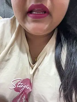 smile pretty online show from 03/13/26, 09:38