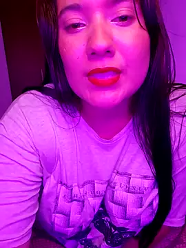 Snapshot of Blushing_Katy chatting on 04/11/26, 03:11 Blushing Katy online show from 04/11/26, 03:11