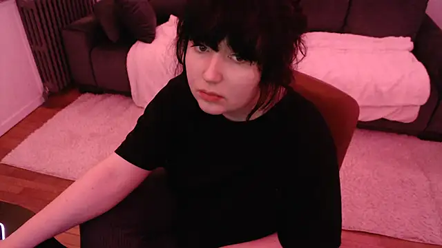 Lynylou online show from 01/25/25, 12:59