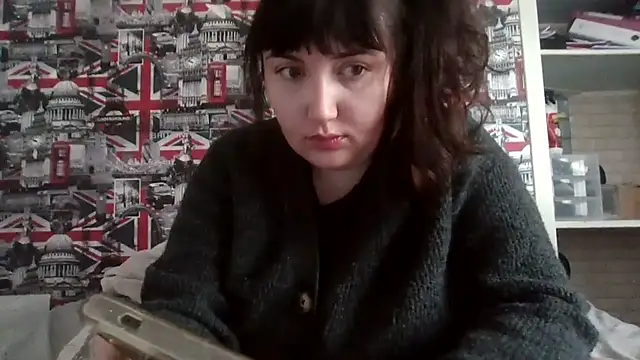 Lynylou online show from 11/04/25, 12:04