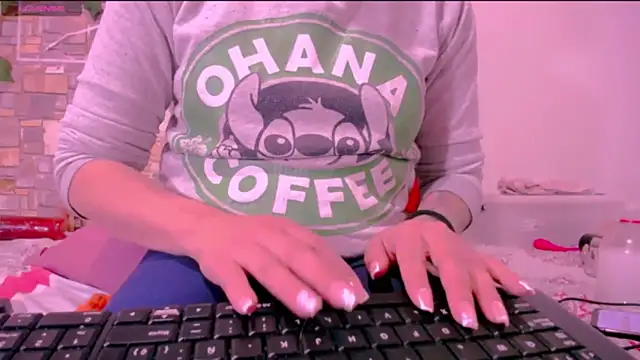 CrazyRousex online show from 04/21/26, 04:34