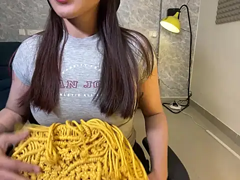 MidnightFlame online show from 12/08/24, 04:18