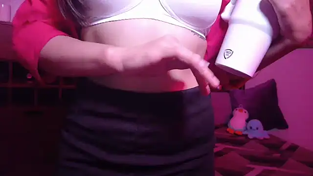 MidnightFlame online show from 10/28/25, 05:26