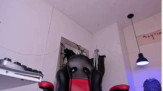 angel hardy dl online show from 10/10/25, 12:04