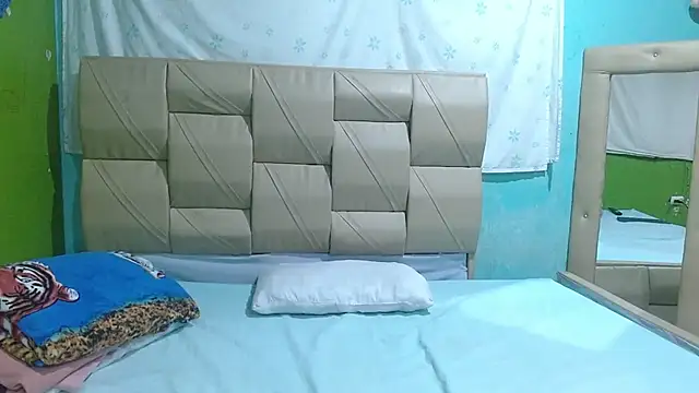 Stefanny Taylor  online show from 09/26/25, 09:41