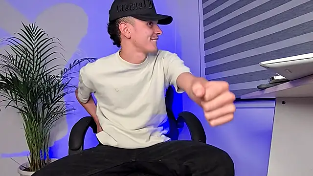 Snapshot of bastia_noooo chatting on 09/18/25, 05:09 bastia noooo online show from 09/18/25, 05:09