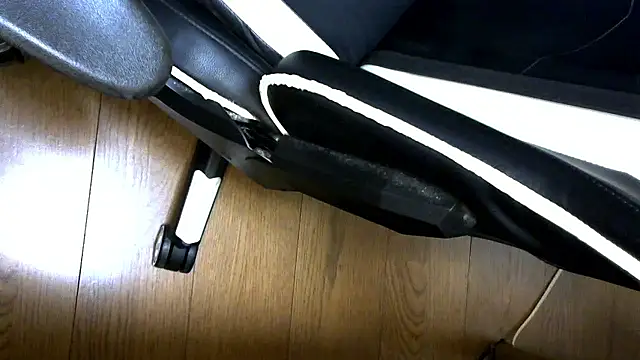 AKI09aki online show from 11/16/25, 02:44