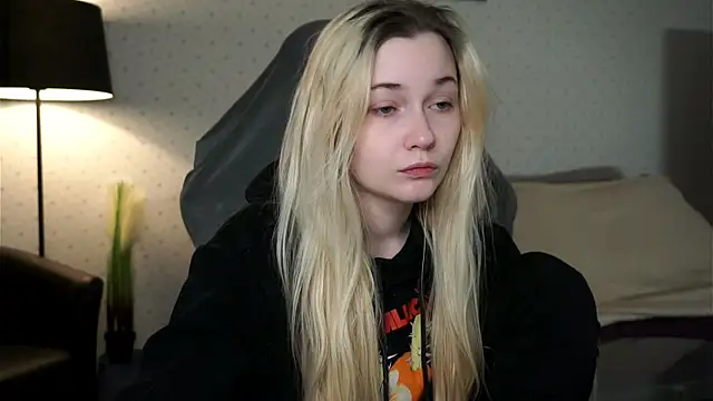 Snapshot of Lisa_003 chatting on 03/21/25, 06:07 Lisa 003 online show from 03/21/25, 06:07