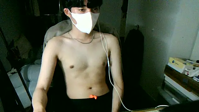 Snapshot of max5388 chatting on 05/24/26, 04:45 max5388 online show from 05/24/26, 04:45