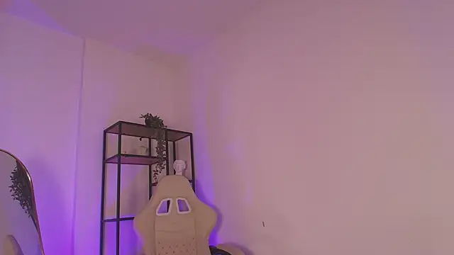 FoxieJullia online show from 01/20/25, 06:31