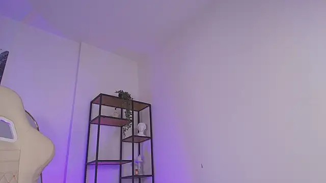 FoxieJullia online show from 01/22/25, 09:02