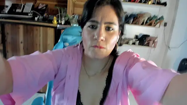 Cristina Vanegas631 online show from 04/17/26, 08:45