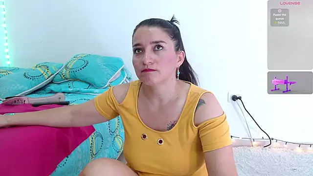 Emelyross  online show from 03/21/26, 04:43