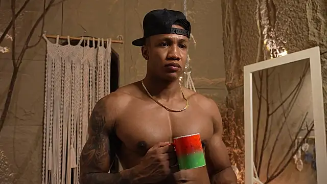 Logan Varela online show from 09/19/25, 11:22