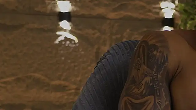 Logan Varela online show from 01/05/26, 05:27