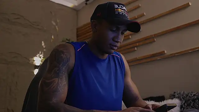 Logan Varela online show from 02/18/26, 01:40