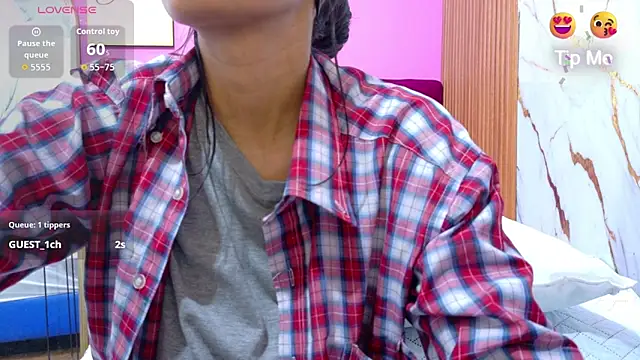 yourcuteneighbourr online show from 04/03/26, 03:04