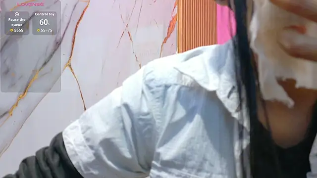 yourcuteneighbourr online show from 04/14/26, 02:50