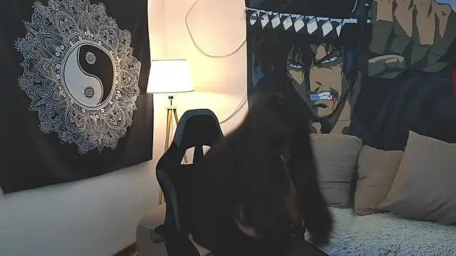 LeyaKan online show from 02/03/25, 10:32