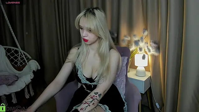 Valerie Woods online show from 03/27/26, 01:11