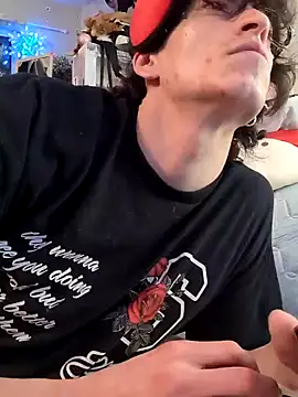 gurlnips online show from 02/08/25, 06:22