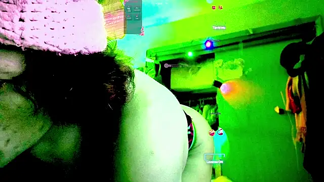 gurlnips online show from 02/08/25, 06:12