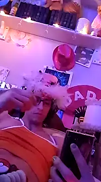 gurlnips online show from 02/09/25, 03:56