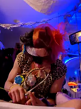 gurlnips online show from 02/12/25, 03:05