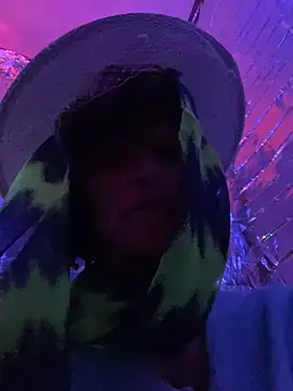 gurlnips online show from 02/14/25, 06:56