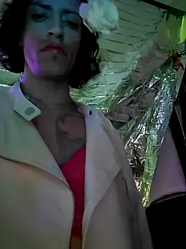 gurlnips online show from 03/21/25, 08:28