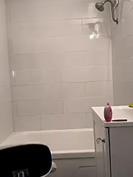 gurlnips online show from 02/10/26, 05:06