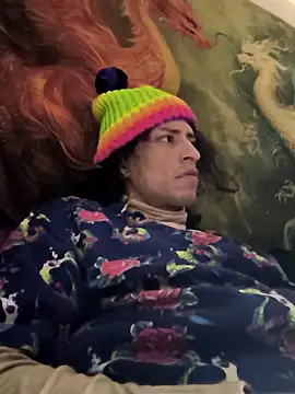 gurlnips online show from 02/13/26, 08:32