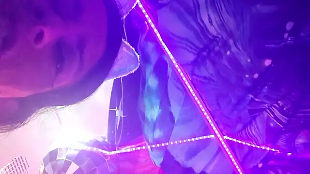 gurlnips online show from 03/29/26, 05:40