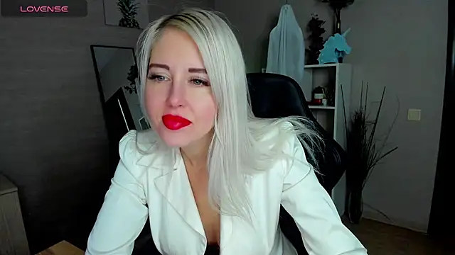 Mermaid N online show from 11/11/25, 01:38