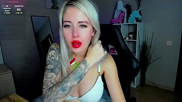 Mermaid N online show from 12/03/25, 01:35