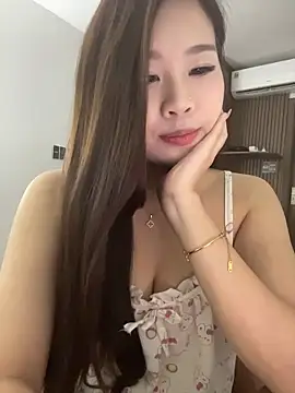 Snapshot of Bae1103 chatting on 06/18/26, 03:05 Bae1103 online show from 06/18/26, 03:05
