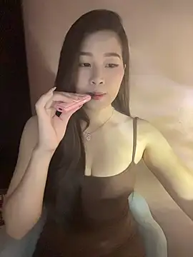 Snapshot of Bae1103 chatting on 06/25/26, 03:28 Bae1103 online show from 06/25/26, 03:28