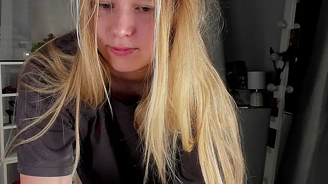 Rebecca Kelly online show from 10/02/25, 02:07