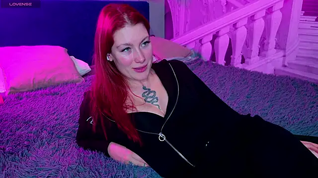 Snapshot of Liv_Fay chatting on 12/05/24, 01:17 Liv Fay online show from 12/05/24, 01:17