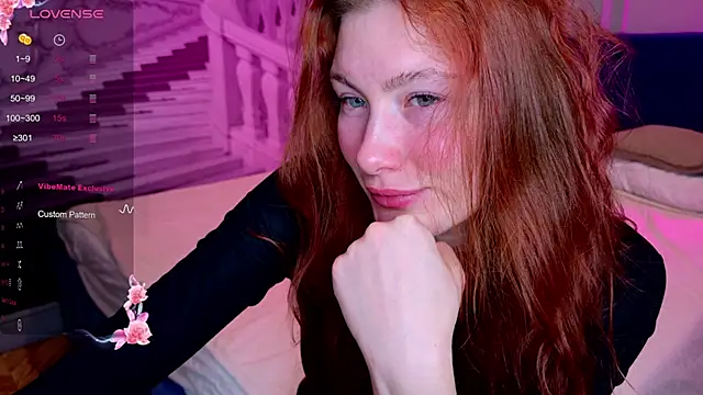 Snapshot of Liv_Fay chatting on 12/19/24, 01:40 Liv Fay online show from 12/19/24, 01:40