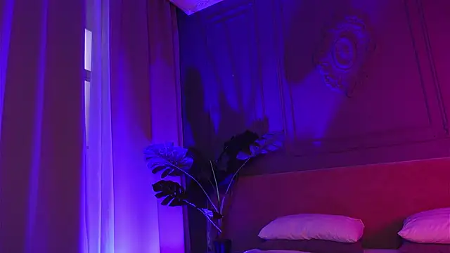 Liv Fay online show from 11/22/25, 01:32