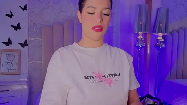 Iara Smith1 online show from 06/15/26, 01:13