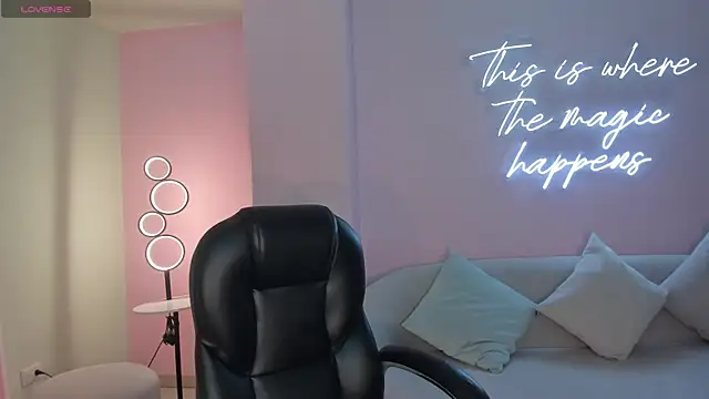 CelestePalmer  online show from 10/07/25, 10:23